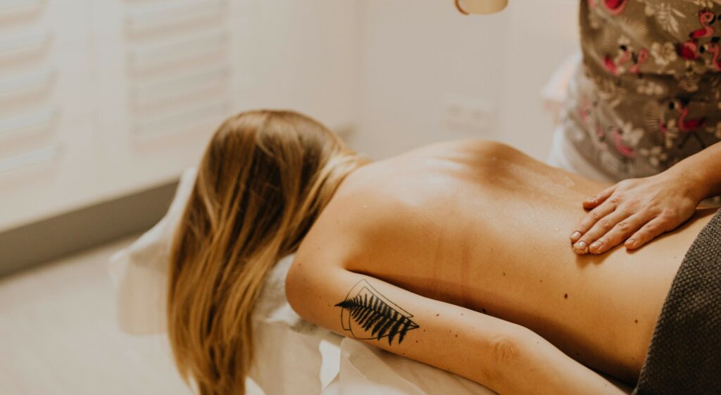 approche holistique massage huiles essentielles