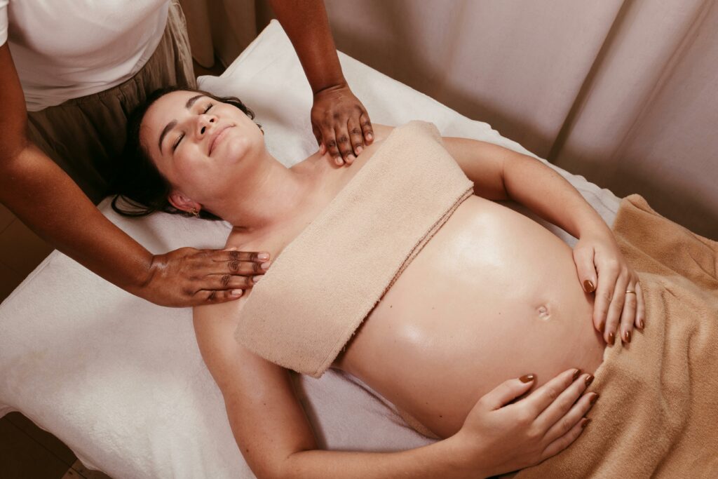 massage prénatal femme enceinte